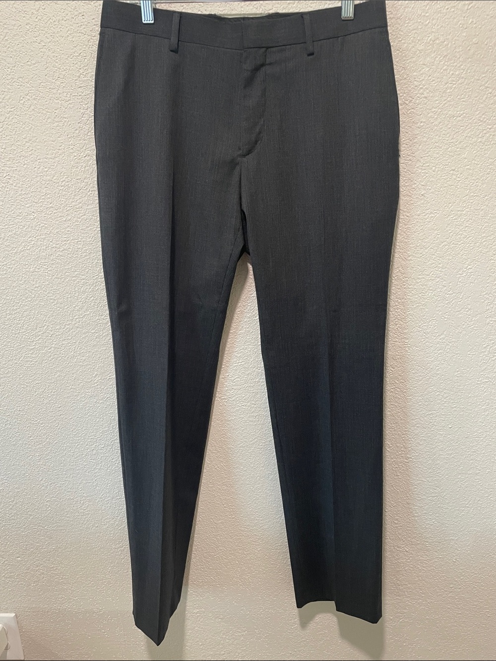 Men’s Banana Republic Dark Grey Dress Pants, Slim Tailored, 31 32